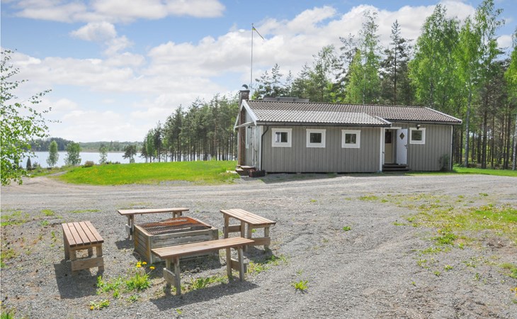 Stunning home in Säffle with lake view 1