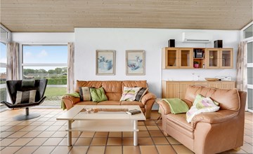 Amazing home in Sjølund with kitchen 3