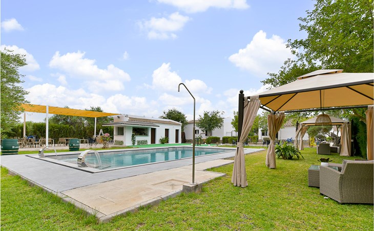 Beautiful home in El Coronil with WiFi 1