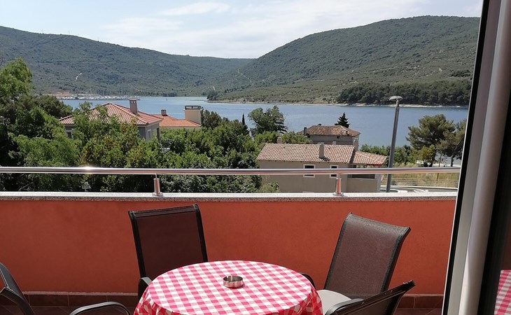 Beautiful apartment in Cres with WiFi 1