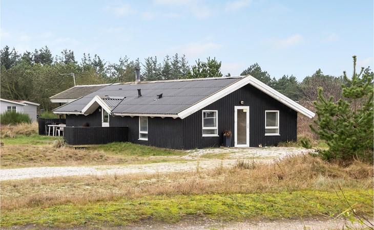 Amazing home in Hvide Sande with sauna 1
