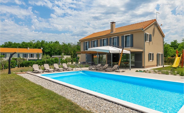 Amazing home in Vizinada 1