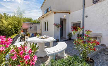 Nice apartment in Smrika with kitchen 3