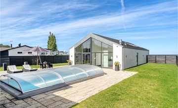 4 bedroom amazing home in Strøby 2