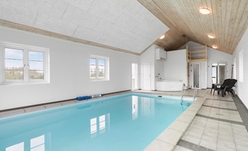 Gorgeous home in Aakirkeby with sauna 2