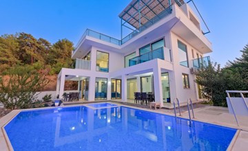 Villa mit unfassbarem Meerblick 2