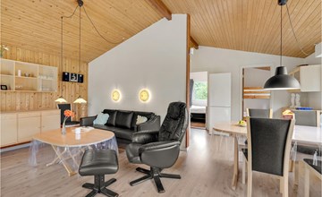 Lovely home in Rødby with WiFi 3