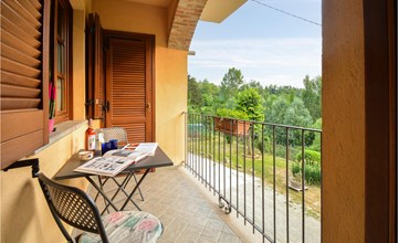 Awesome apartment in Monforte D'Alba 2