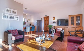 2 bedroom amazing home in Bale 2