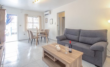 Pet friendly apartment in Torrevieja 2