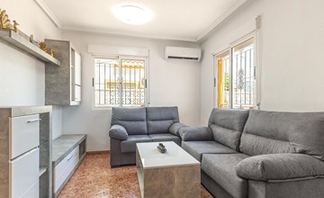 Stunning home in Torrevieja with swimming pool 3