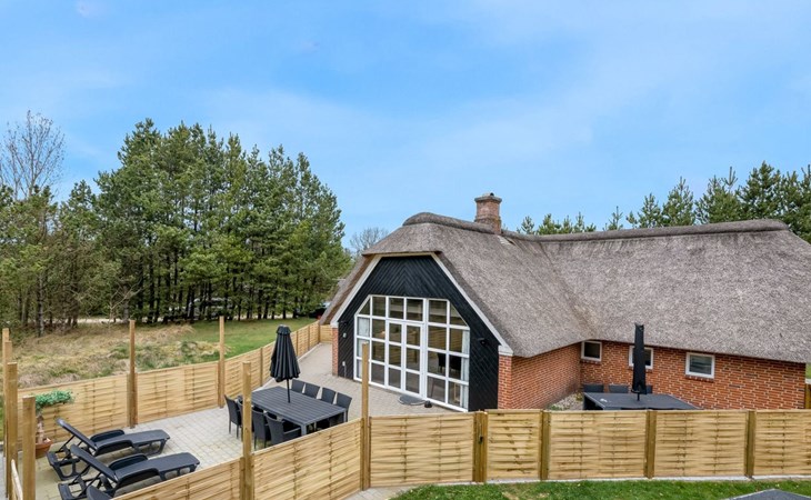 Spacious Vacation Home with Indoor Pool in West Jutland 1