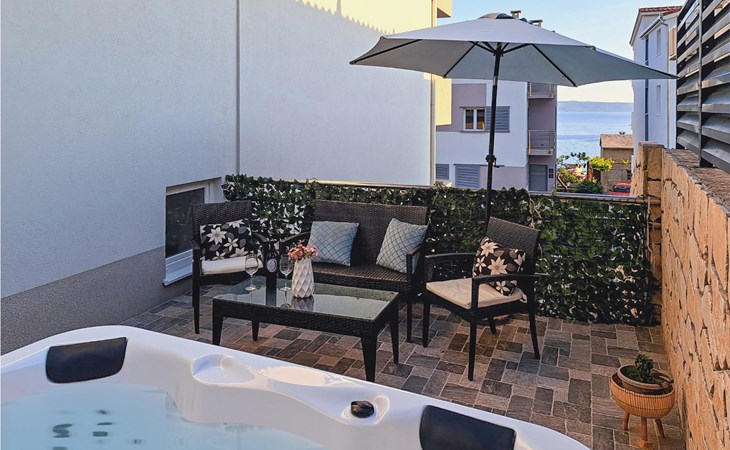 Beautiful apartment in Podstrana 1