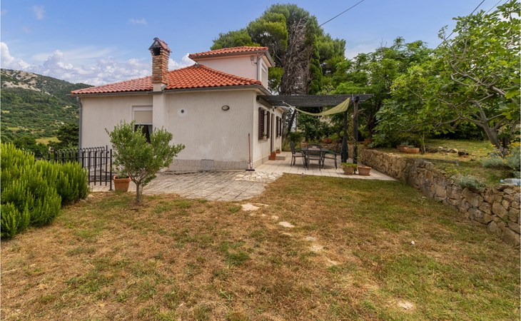 2 bedroom beautiful home in Banjol 1