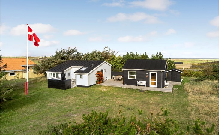 Beautiful home in Ulfborg with WiFi 1