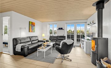 Amazing home in Ulfborg with kitchen 2
