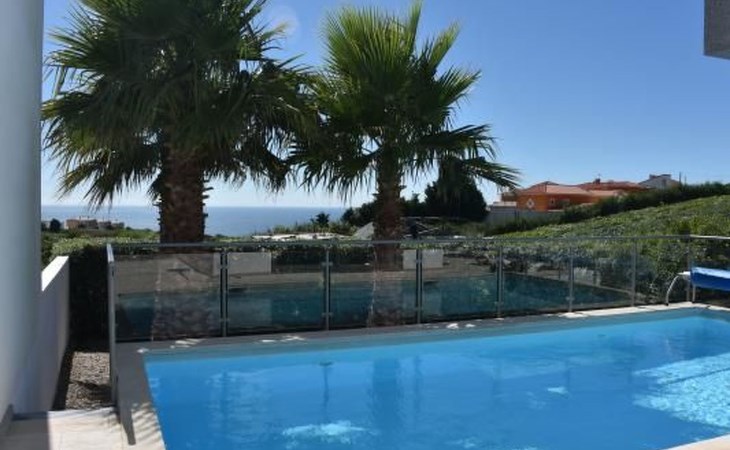 Moderne Villa mit privatem Pool und Meerblick 1