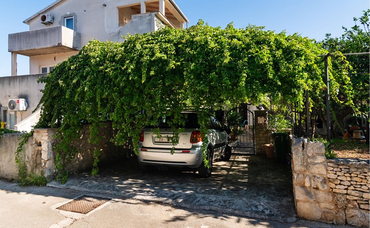 Cozy apartment in Supetar with WiFi 1