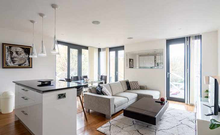 Luxuriöse 2-Bett-Wohnung im Hotelstil in Notting Hill 1