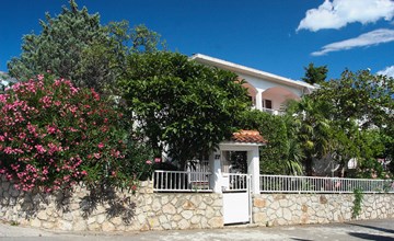 4 bedroom amazing home in Selce 2