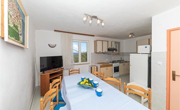 Nice home in Drvenik Mali with kitchen 3
