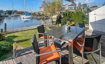 3 bedroom cozy home in Lemmer 2