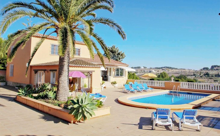 Gezellig huis in Benissa met privézwembad, dat zowel binnen als buiten gebruikt. 1