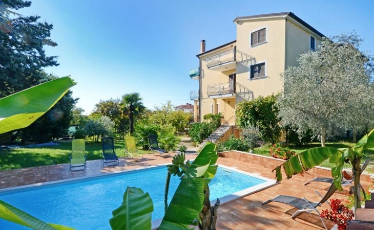 Nettes Appartement in Valica mit Großem Garten 1