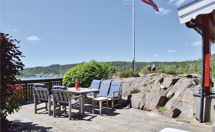 1 bedroom awesome home in Tvedestrand 1