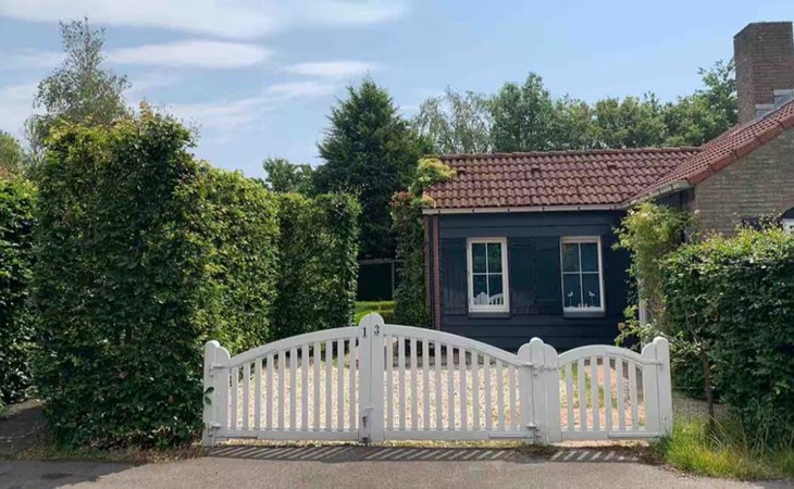 Schouwse duin 13 vacation home with large garden and privacy 1