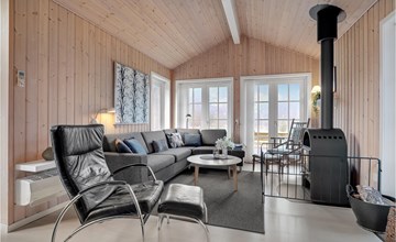 Beautiful home in Løgstør with kitchen 2