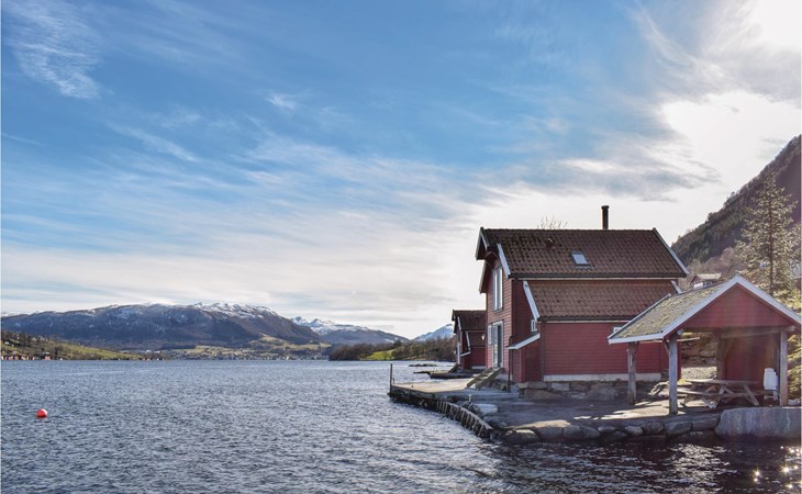 Cozy home in ølensvåg with WiFi 1