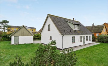 Gorgeous home in Dronningmølle 2