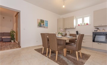 Cozy apartment in Sibenik with WiFi 2