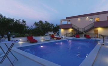 Villa Rimac in Kastel Stafilic mit Garten, Grill 2