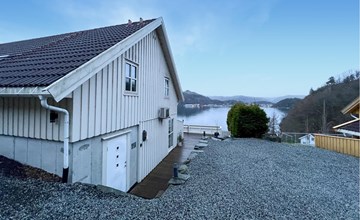 Stunning home in Lyngdal with WiFi 2