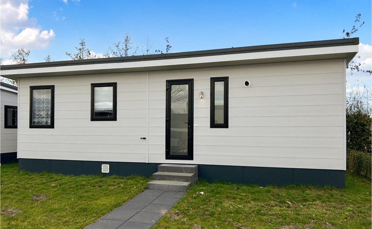 2 bedroom stunning home in Scherpenisse 1