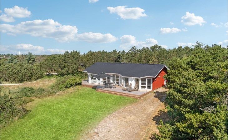 Gorgeous home in Blåvand with kitchen 1
