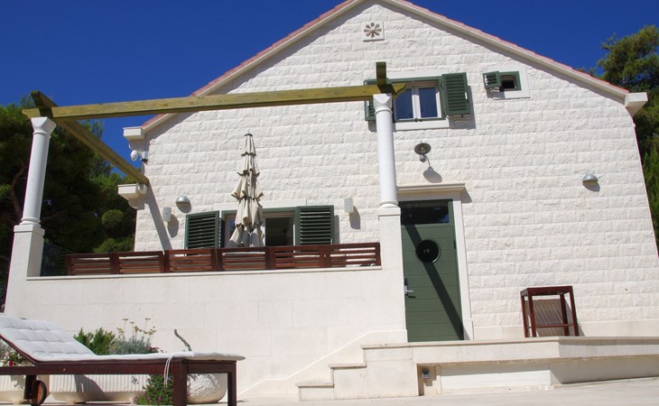 Schönes Ferienhaus mit privatem Pool 1