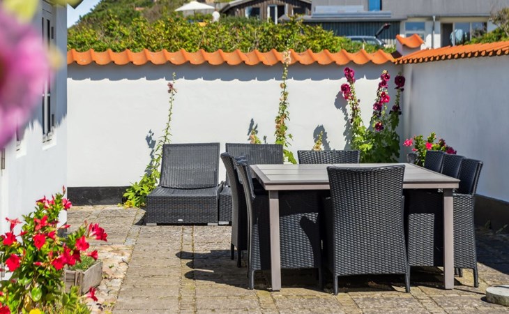 "Susan" - 20m from the sea 1