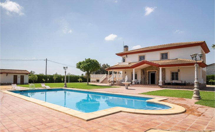 Nice home in Córdoba with WiFi 1