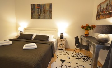 "Collection Hastalska 2