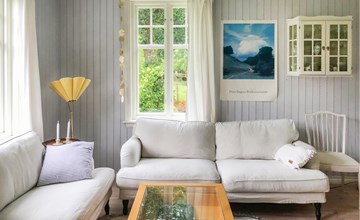 4 bedroom nice home in Lyngdal 3