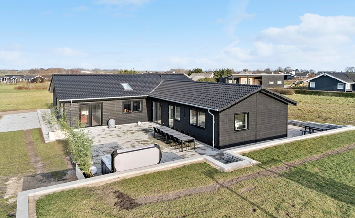 5 bedroom beautiful home in Haderslev 1
