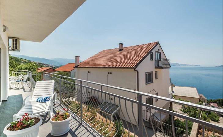 Gorgeous apartment in Senj with kitchen 1