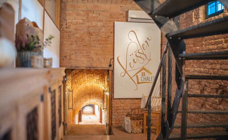 Weinfass-Chalet für 8 in Grub an der March 1