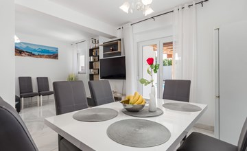 Villa Mira (KRK147) 3