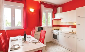 1 bedroom beautiful apartment in Makarska 3