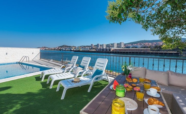 Villa Mandalina mit Pool und herrlichem Meerblick 1