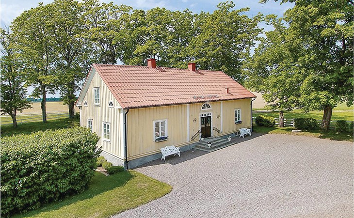 Lovely home in Motala with WiFi 1